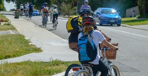 Increased safety measures to support active transport around schools needed