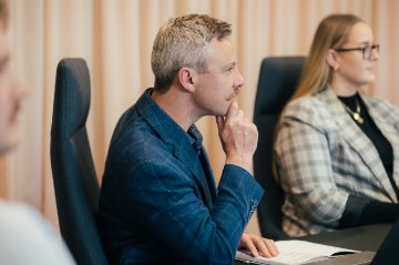 Design Review for Panel Chairs